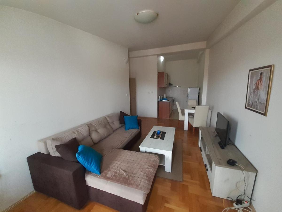 Ballet Apartament Szkopje Kültér fotó